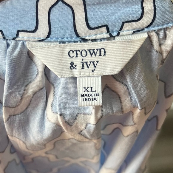 Crown & Ivy Light Blue Geometric Blouse - XL - Picture 7 of 7